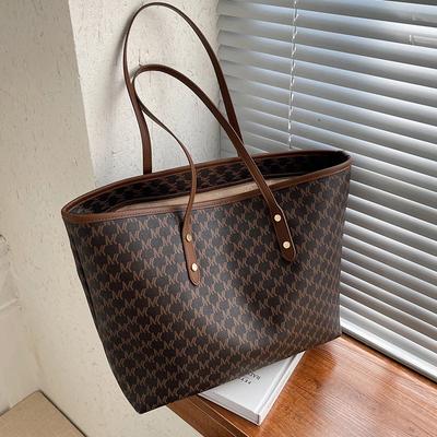 Umhängetasche mit großem Fassungsvermögen, Damenhandtasche aus PU-Leder für den Pendelverkehr und den Freizeitgebrauch, vielseitige Tragetasche