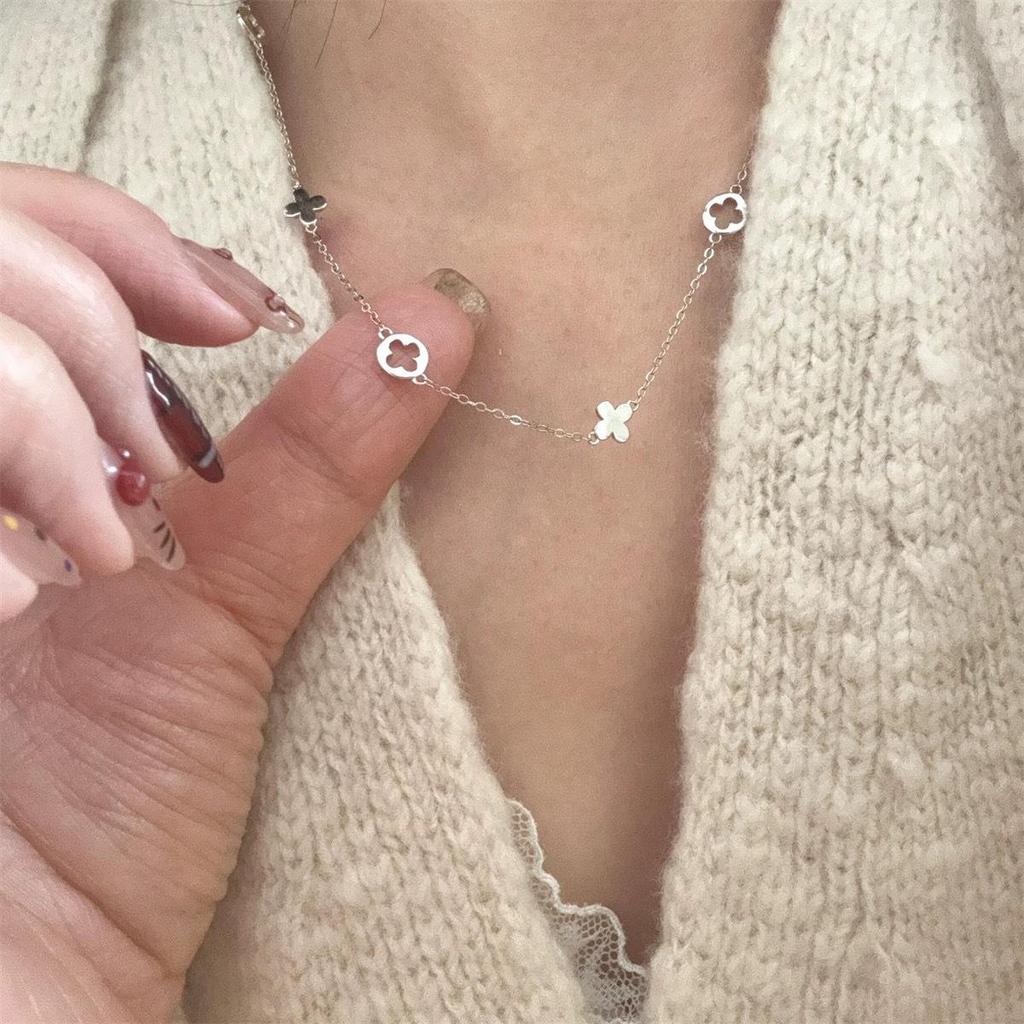 Collier Trèfle à Quatre Feuilles Coréen en Argent Plaqué Or 18 Carats