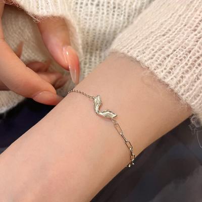 Rabbit Ear Bracelet with Bow and Luxurious and Fashionable