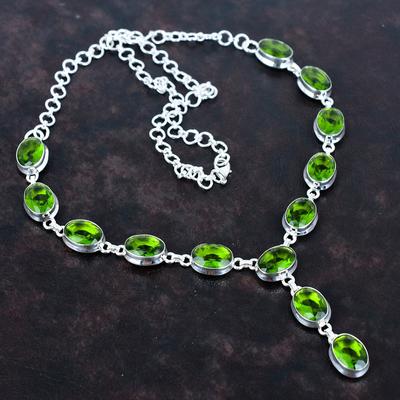 Facettierte Peridot Halskette 925 Sterling Silber Halskette verstellbare Kette Halskette sehr hübscher Edelstein Schmuck handgemachte Halskette Geschenke für Mama