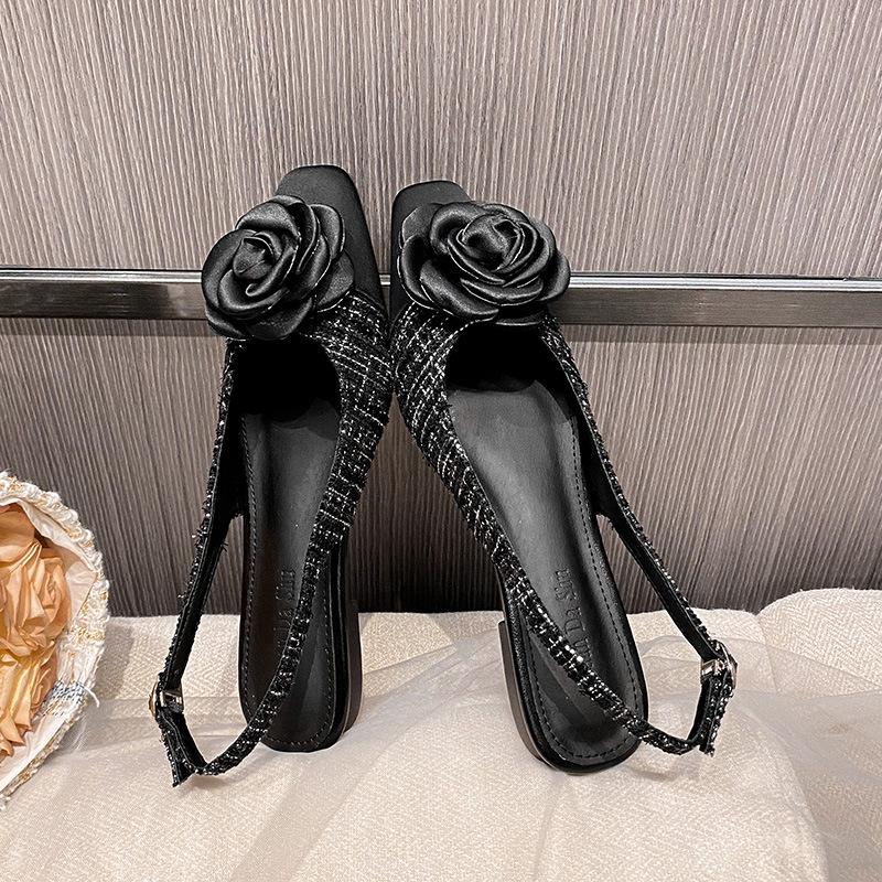 

Fashion rose flower flat sandals women black white mixed color slingback summer shoes woman square toe floral sandalias mujer big size42 4.5 чёрный