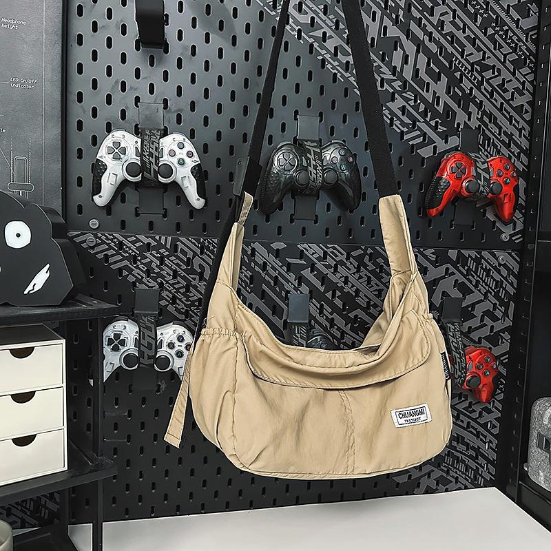 Casual dumpling bag women's summer new fashion versatile shoulder messenger bag casual commuter bag