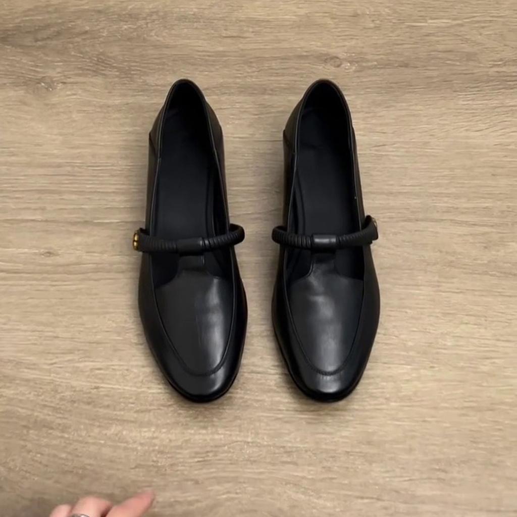 Sheepskin version~ Retro camellia round head Mary Jane women's shoes commuting T-word with shallow mouth French temperament thick heel single shoes