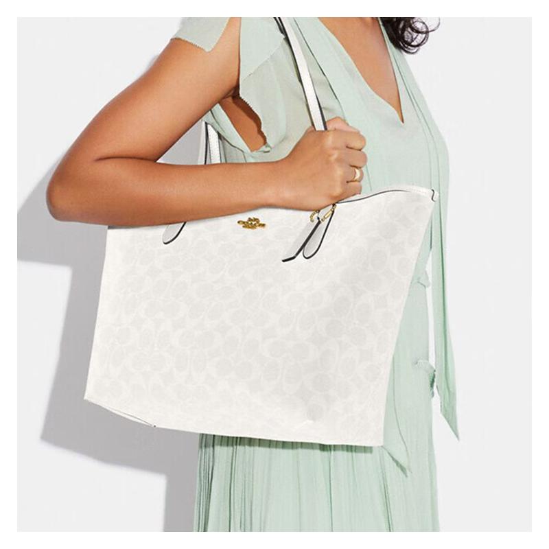 Coach Borsa a tracolla City 33 Classica Presbiopia Grande capacità Borsa tote Tote Borsa a mano per lo shopping Tela rivestita Taglia grande Donna Oro e Gesso e Ghiacciaio