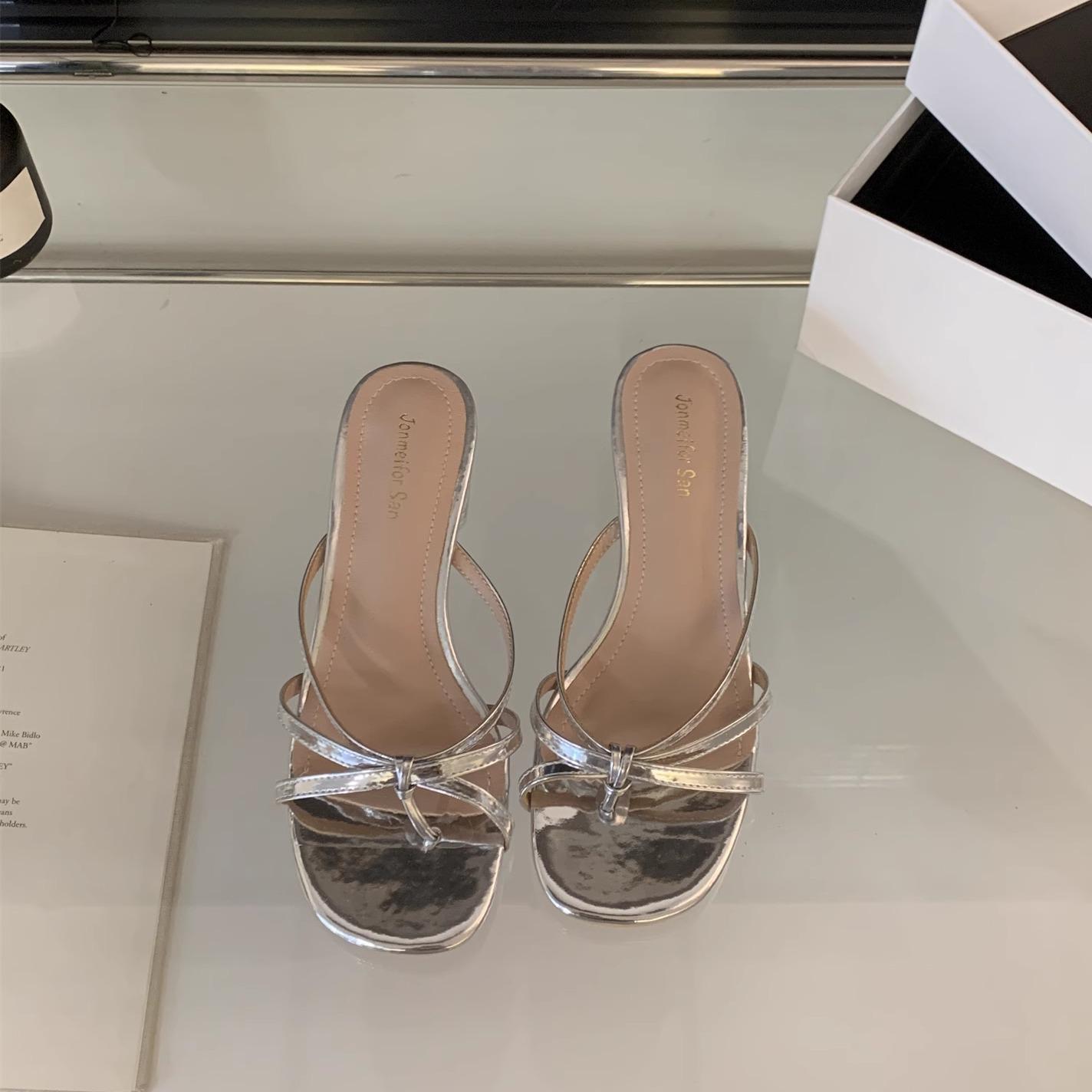 Crystal thick-heeled toe slippers for women s summer wear 2025 new fairy wind vacation thin strap thick-heeled cool slippers 35