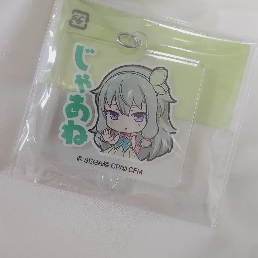 

Я продаю акриловые брелоки Fseka Kusanagi Nene 2 звезды