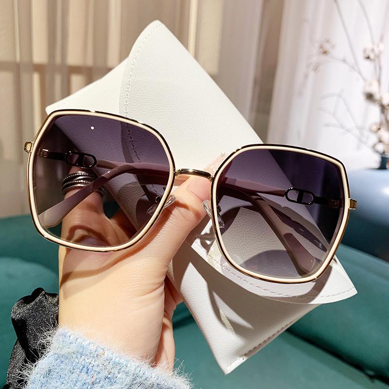 New Fashion Sunglasses Women UV400 Gradient Lens Sun Glasses Oversized Retro Square Luxury Brand Oculus