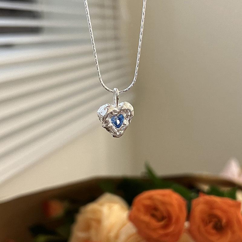 Lava Heart Clavicle Necklace: Trendy Korean Style Pendant for Women
