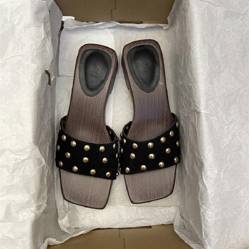 Fashion Women Rivet Sandals Ladies Square Heels Elegant Summer Slippers Outside Pu Leather Female Slides Fashion Woman Sandals