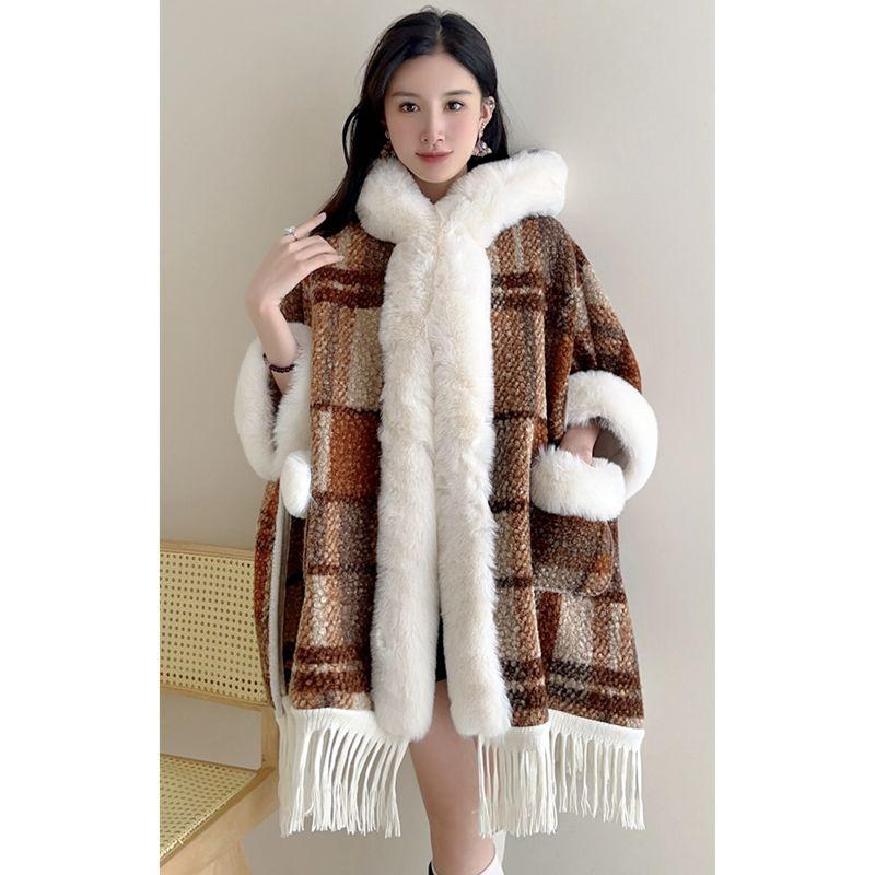 Mit Fleece gefütterter verdickter Schal Großer Pelzkragen Umhang Umhang Oberbekleidung Damen Herbst und Winter Neuankunft stilvolle Kapuzenoberbekleidung