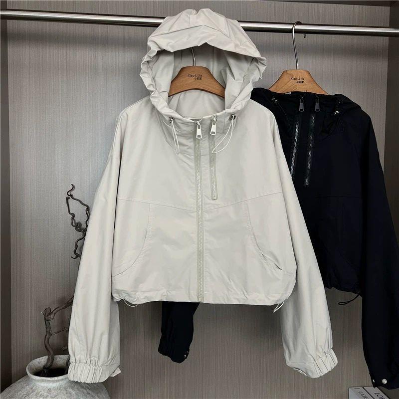 2026 Stylish Hooded Windbreaker for Petite Women - Loose Fit Spring Jacket L (105-120 catty)