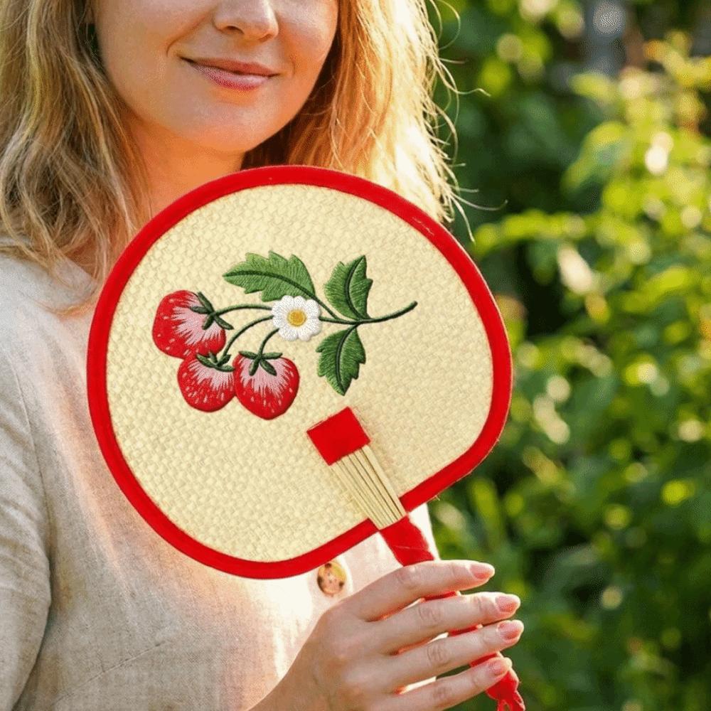 Retro Hand-Woven Fan Chinese Style Hand Cranked Fan Compact Hand Braided Fan Photo Prop
