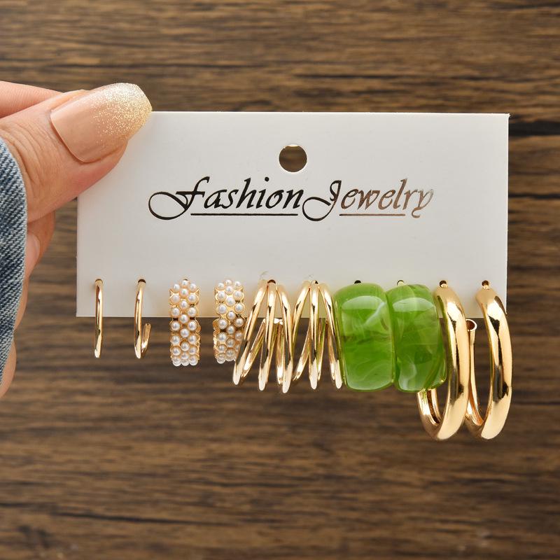Chic Cross-Border Fashion Earrings for Women: Elegant and Versatile Ear Drops with a Bold, High-End Look