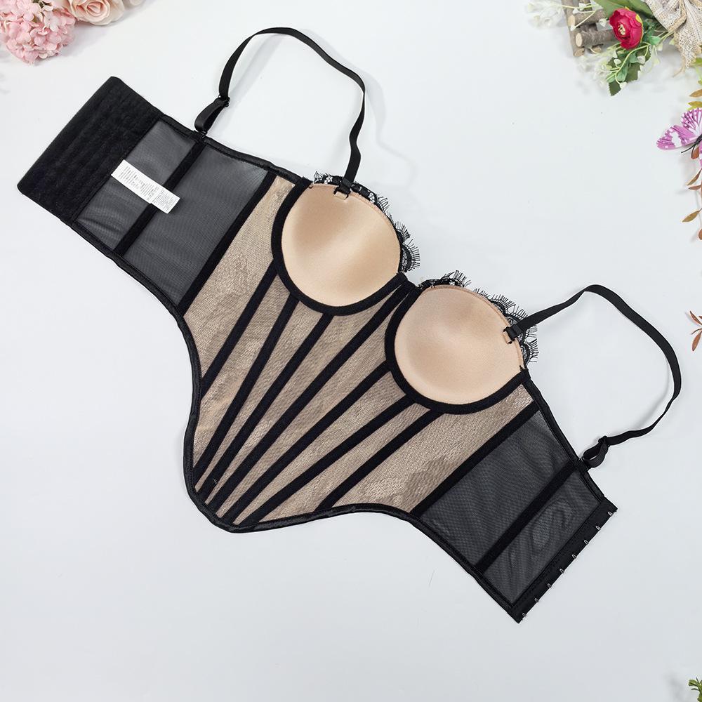 Corsés, ropa de mujer moderna y elegante