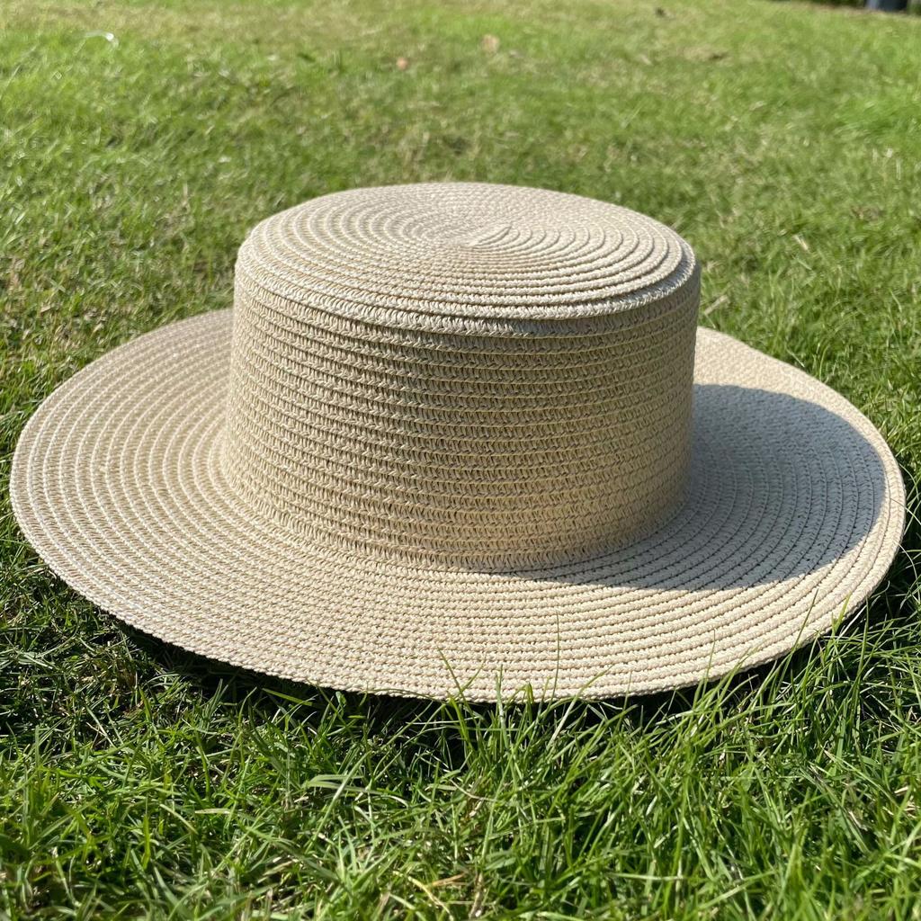 Sommerliche Damen, Erwachsenen-Strohhut, leichter Hutrohling mit flacher Kappe und Krempe, Strandurlaub, Sonnenschutz