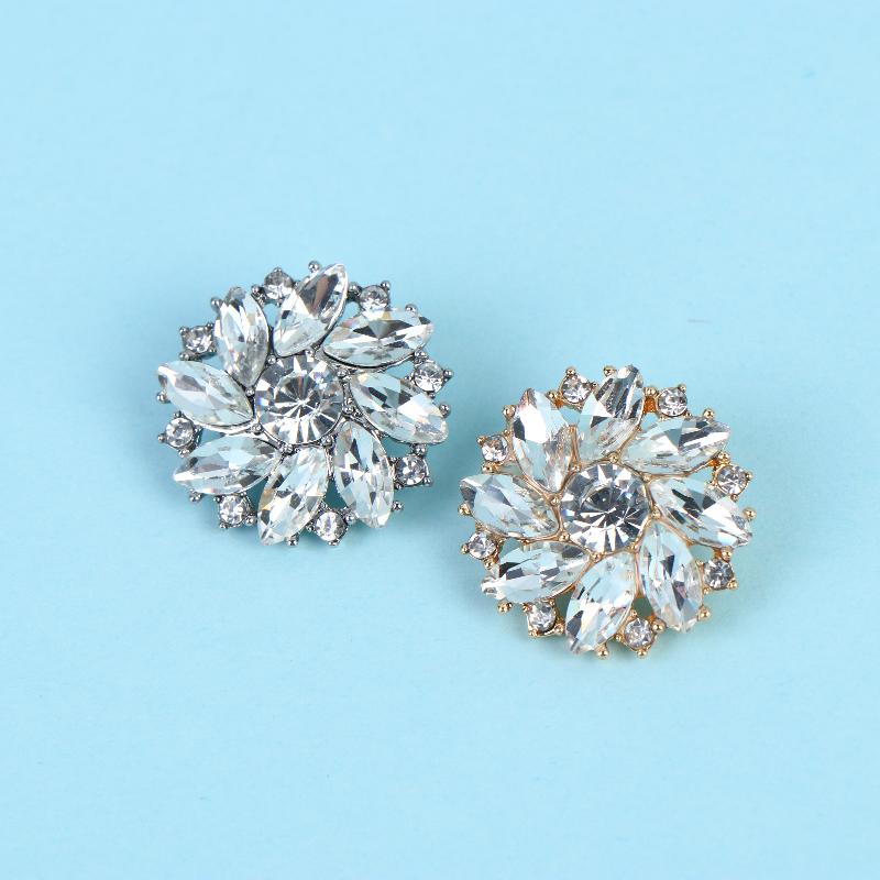 2/4Pcs Sparkling Rhinestone Flower Shaped Metal Button Suitable For Decorative Buttons On Clothing