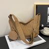 Casual bag women's new crossbody dumpling bag fashionable shoulder bag large capacity class commuter bag