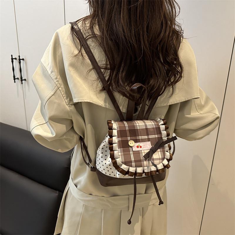 Trendy Streetwear Backpack With Inner Pocket And Stitching Details For School