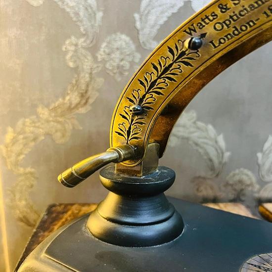 Messing Gravierte Lupe 17,78 cm Watts Sons London 1814, Handgefertigte Maritime Tischdekoration Heim Büro Jubiläum Hochzeit Weihnachtsgeschenk