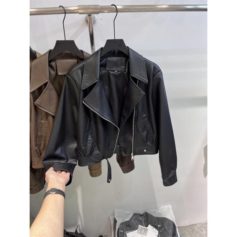 

Женская короткая коричневая мотоциклетная куртка в гонконгском стиле ZZ - Модный дизайн с темпераментом 2025. Medium