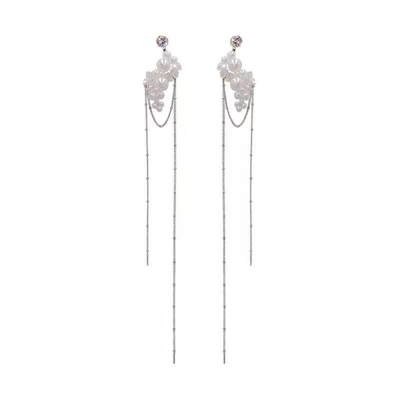 Perlenquastenohrringe im neuen Stil, langer Feenstil für Damen, Ohrringe im leichten Luxusstil, 925er Silbernadeln, übertriebene Herbst- und Winterohrringe
