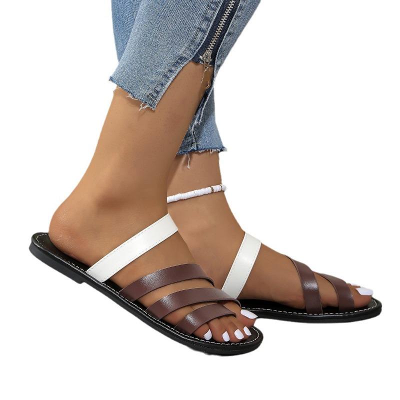 Large size slippers women's summer new color matching round head one-character flat bottom outer wear casual sandals
