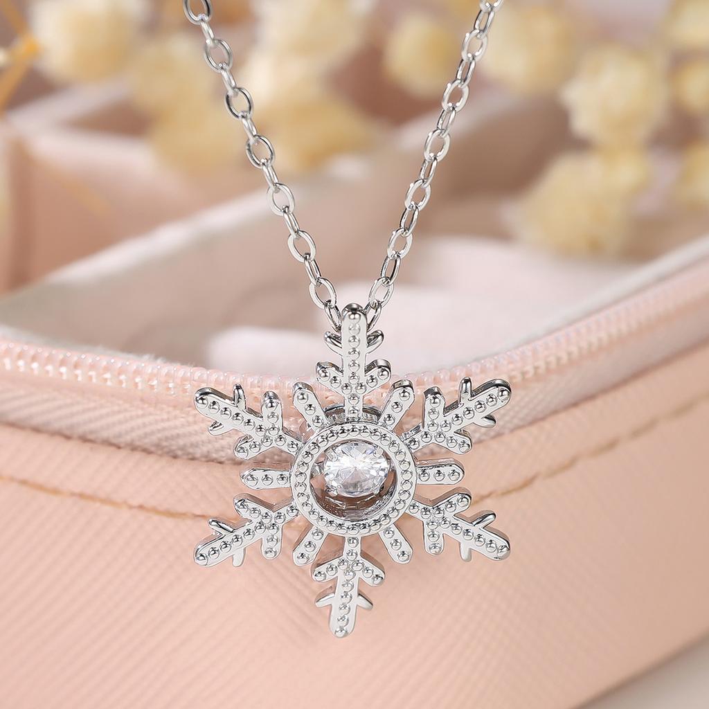 Silver Snowflake Pendant Necklace Rhinestone Crystal Winter Jewelry New Year Gift for Women Girls Fashion Accessory