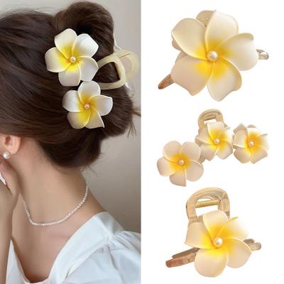 Pinza para el pelo Perlas de imitación Flor 3D Horquilla decorativa Flequillo lateral Pasador para el pelo Accesorio para el cabello para uso diario Fiestas