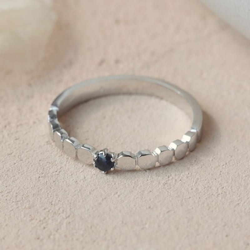 BELLOOGGI September (Sapphire) Birthstone Honeycomb Birthstone Ring