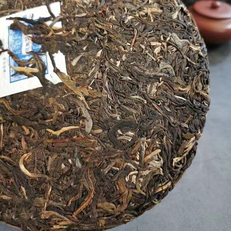 357г Юньнаньский чай Пуэр 2022 года Мэнхай Иу Сырой чайный торт Пуэр Чай Пуэр Шэн — фото 9