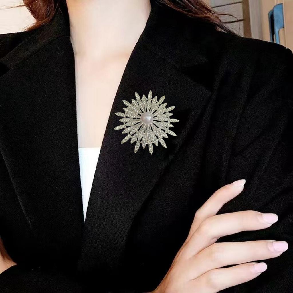 Luxury Full Diamond Camellia Brooch Women'S High-End Brooch Anti-Light Collar Pin Temperament Suit Pin Accessories