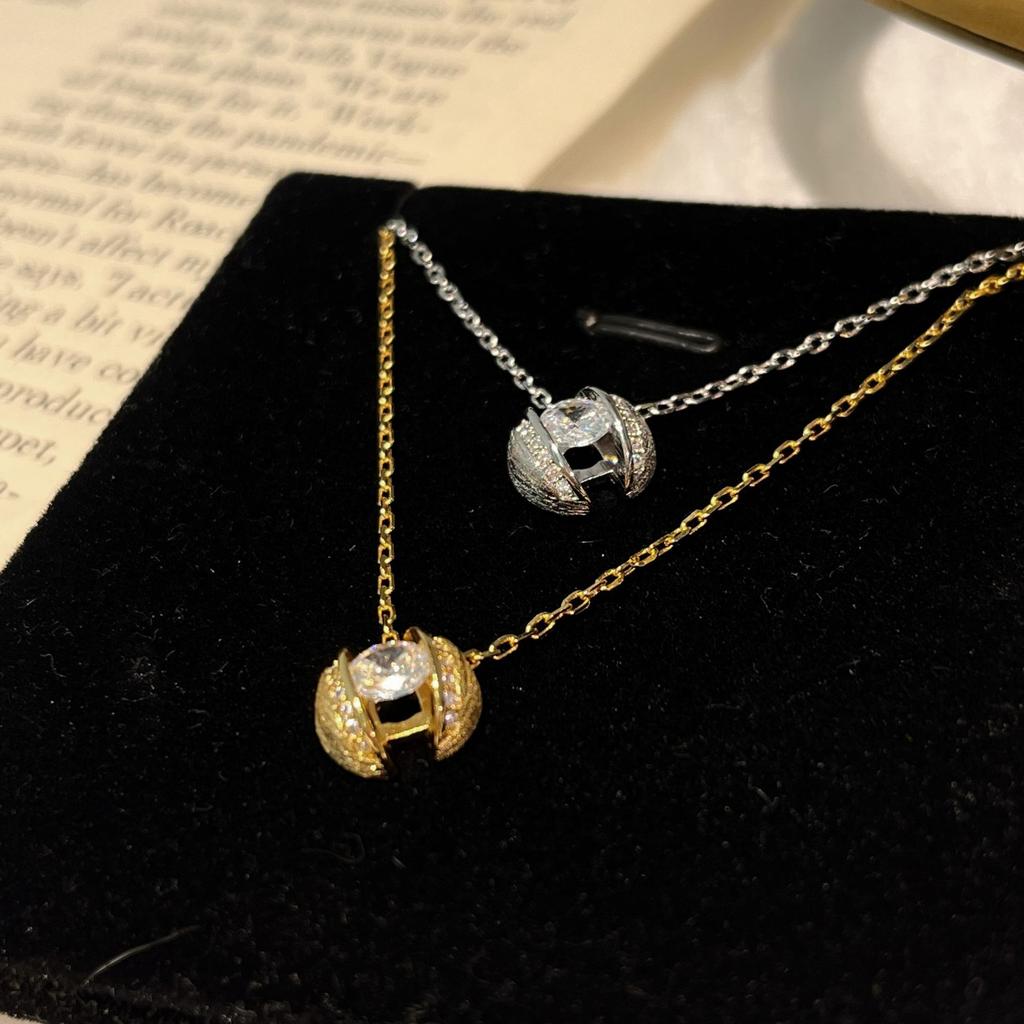 Medieval Brushed Suspension Diamond Necklace Female Niche Design Micro-Inlaid Flash Diamond Light Luxury High-End Clavicle Chain