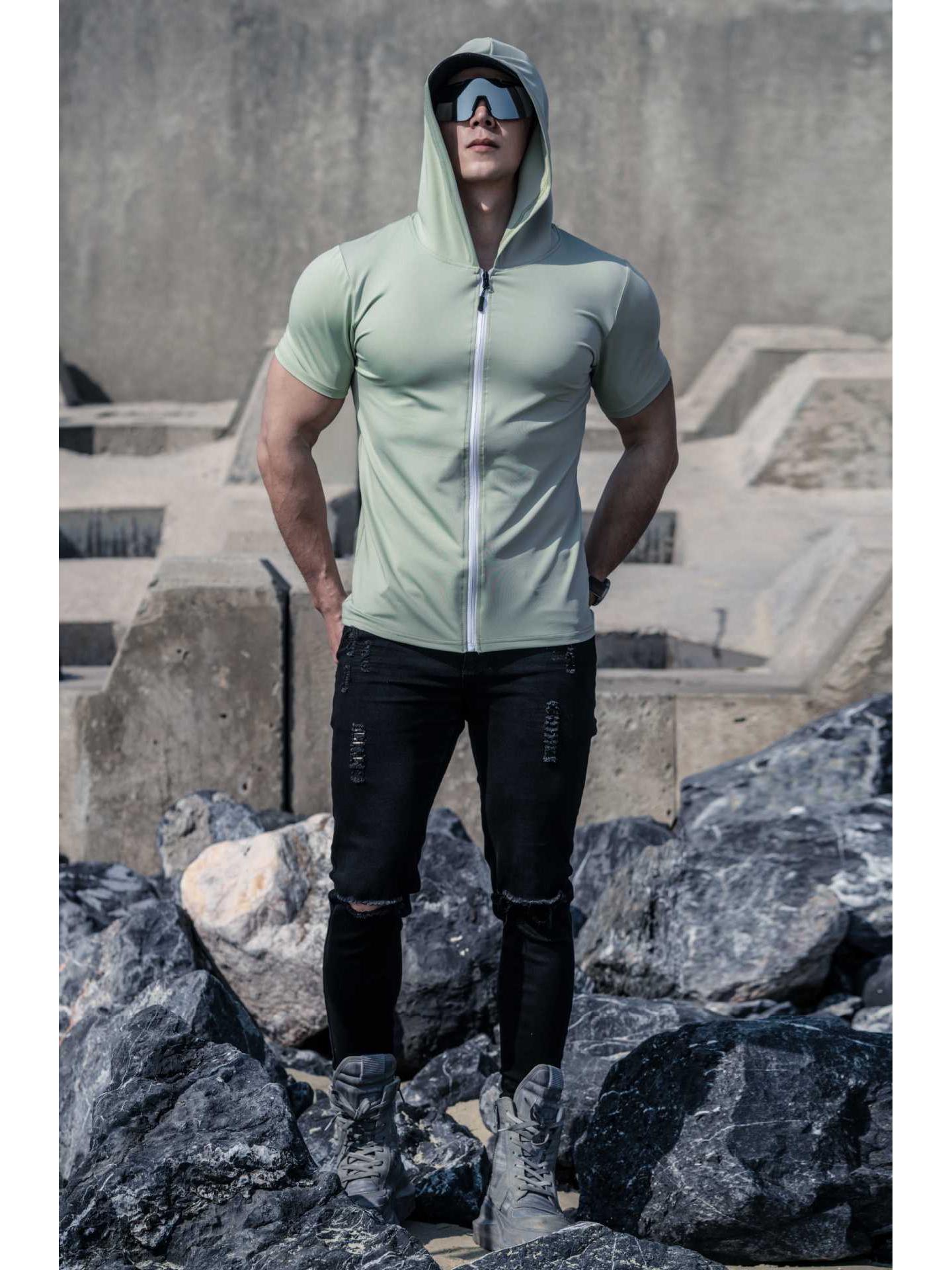 

Men s Quick-Dry Slim Fit Hooded T-Shirt for Fitness & Running L