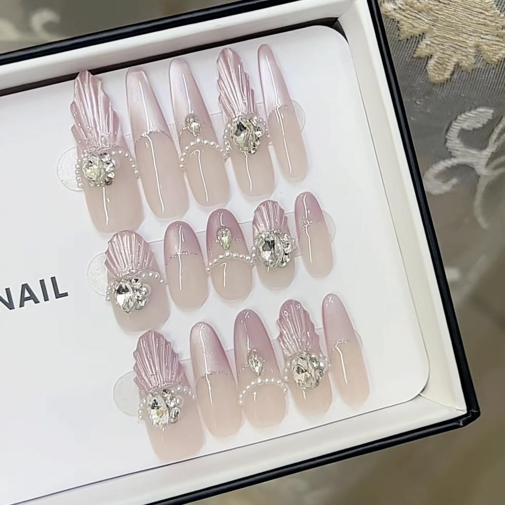 Pure Hand-made Phototherapy Nail Art Purple Cat Eye Shell Wear Nail Finished Cat Eye Nail Art Patch Showing Whiteness and Temperament