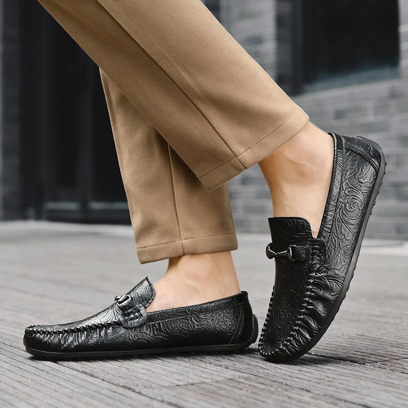 Fashion Punk Style Male Wedding Shoes Men's Handmade Leather Loafers Casual Driving Flats Handmade Slip-on Shoes New Comfy Moccasins