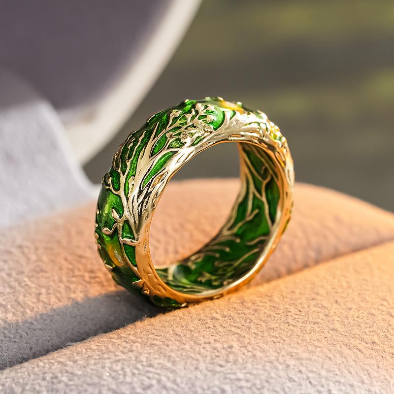 Huitan Fresh Style Women Ring Green Enamel Elegant Gold Color Wedding Party Trendy Accessories Luxury Lady Metal Jewelry Gift