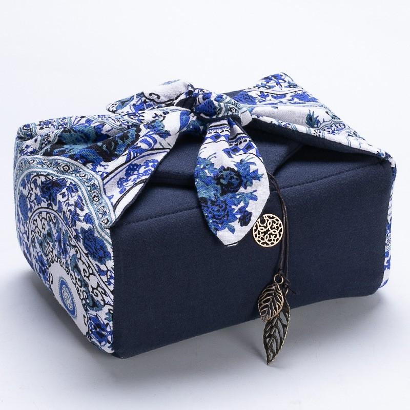 

Ретро Портативный Дорожный Ручной Чайный Набор Тканевая Сумка для Хранения Один Чайник Четыре Чашки Хлопок и Лен Хранение Прямоугольные Тканевые Сумки 20x14.5x10cm 2pcs