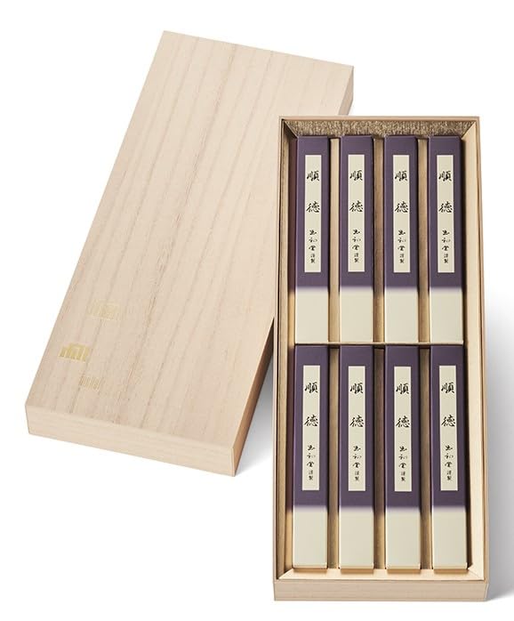 

Набор из 8 коробочек Gyokushodo Juntoku Tan в бумажной коробке в стиле павловнии #6176