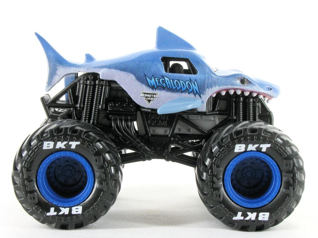 Monster Jam 2023 Spin Master 1:64 Diecast Truck Series 31 Legacy Truck Megalodon