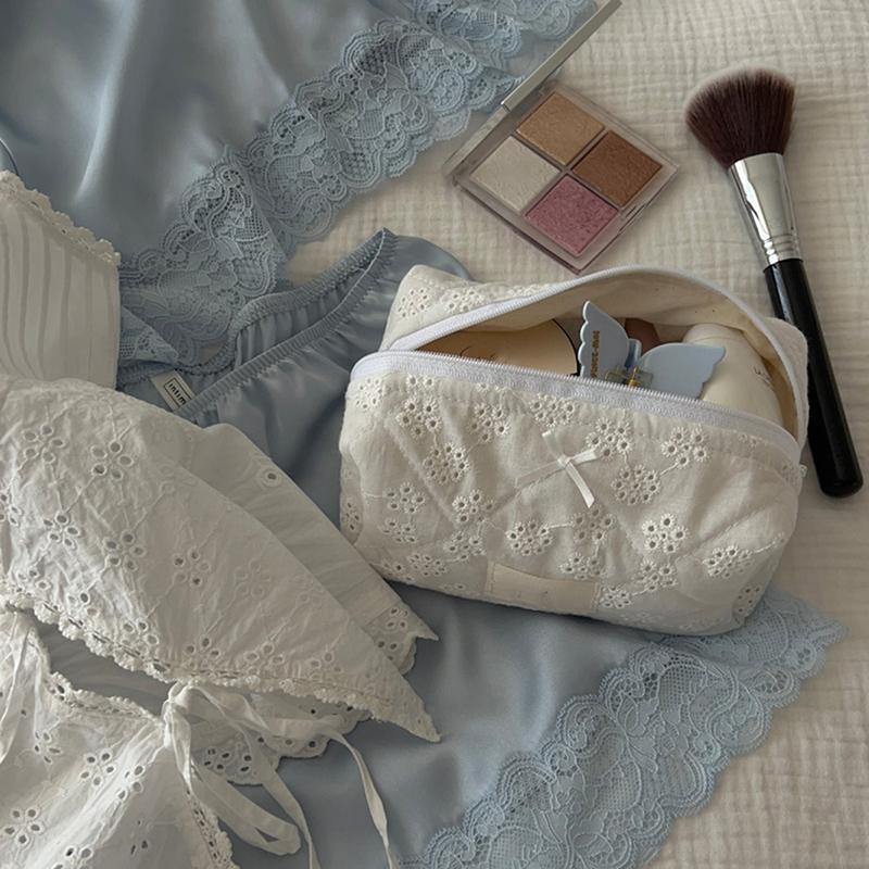 

Fresh Sweet Printed Cosmetic Bag Large Capacity Portable Storage Bag Makeup Bags Travel Toiletry Bags For Girl Gifts