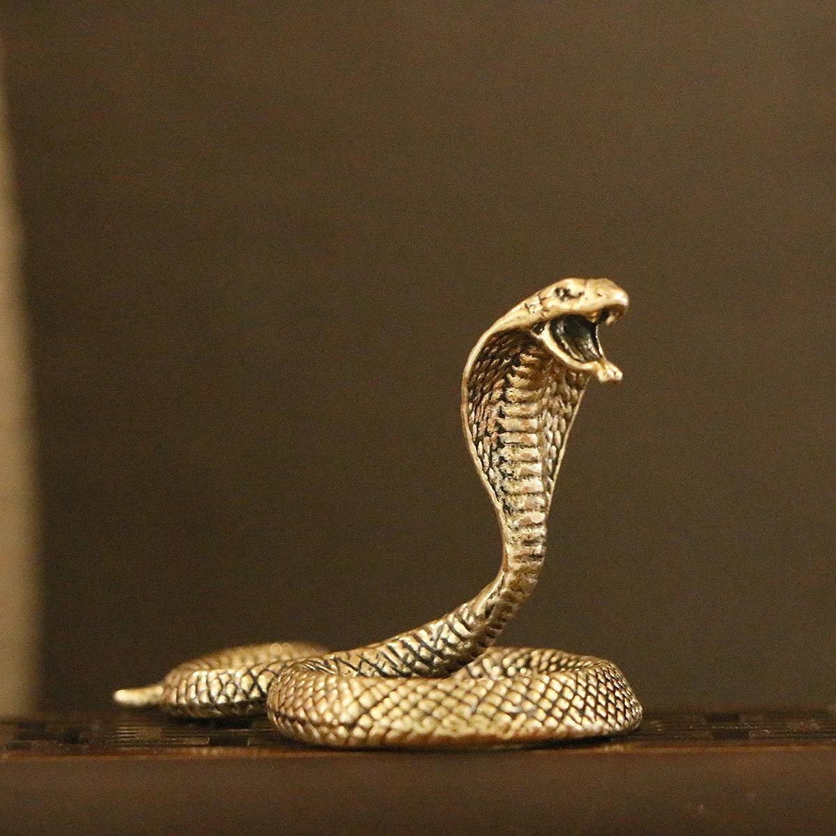

Copper Brass Mini Snake Figurine, Antique Bronze Style Animal Statue, Desktop Ornament for Home Office Desk Decor, Craft Gift