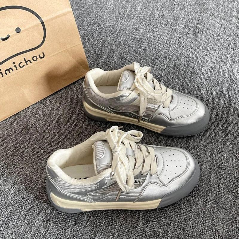 

Thick baseplate shoes women s little white shoes trendy new autumn niche versatile sports and leisure bread shoes 35 серебряный