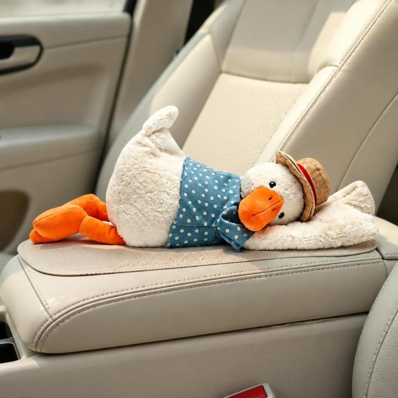 Car Tissue Box Cover, Duck Character Case with Soft Fabric Form for Convenient Tissue Access and a Cheerful Accent in Bathroom, Kitchen, Living Room