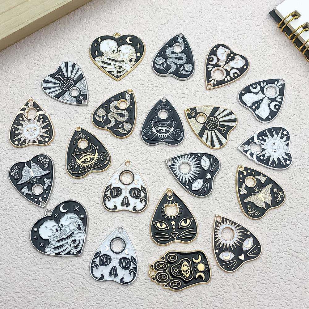 Halloween Enamel Drip Pendants: DIY Earrings, Necklaces & Keychains - Retro Alloy Jewelry Accessories