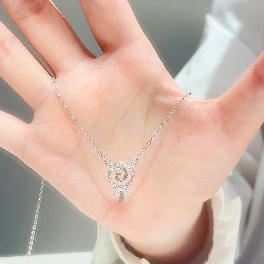 

Ожерелье с крестом из циркония для женщин, легкое, роскошное, изысканное, для пожилых людей, простая цепочка на ключицу