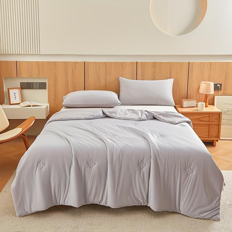Summer Cooling Quilt Soft Breathable Cooling Quilt Lightweight Thin Quilt Quilted Construction for Bedroom Living Room Comforter