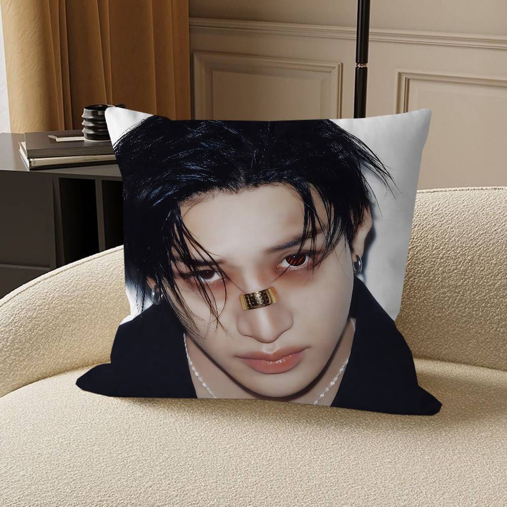 Bang Chan Kissenbezug Auto Wurfkissenbezug für Sofa Auto Weihnachtsgeschenk 40x40cm 45x45cm