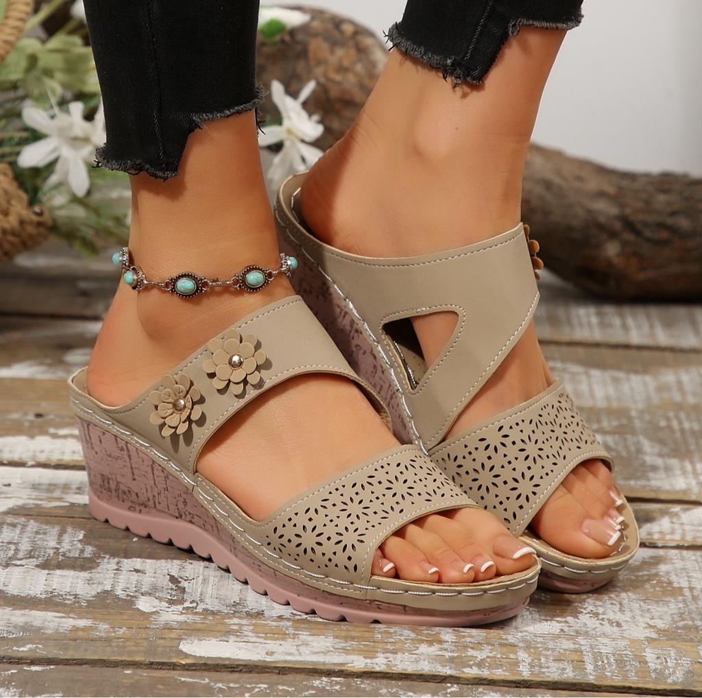 Sandals for Women Summer Metal Buckle Sandals Peep Toe Wedge Casual Thick Bottom Light Comfort Beach Slides Slippers
