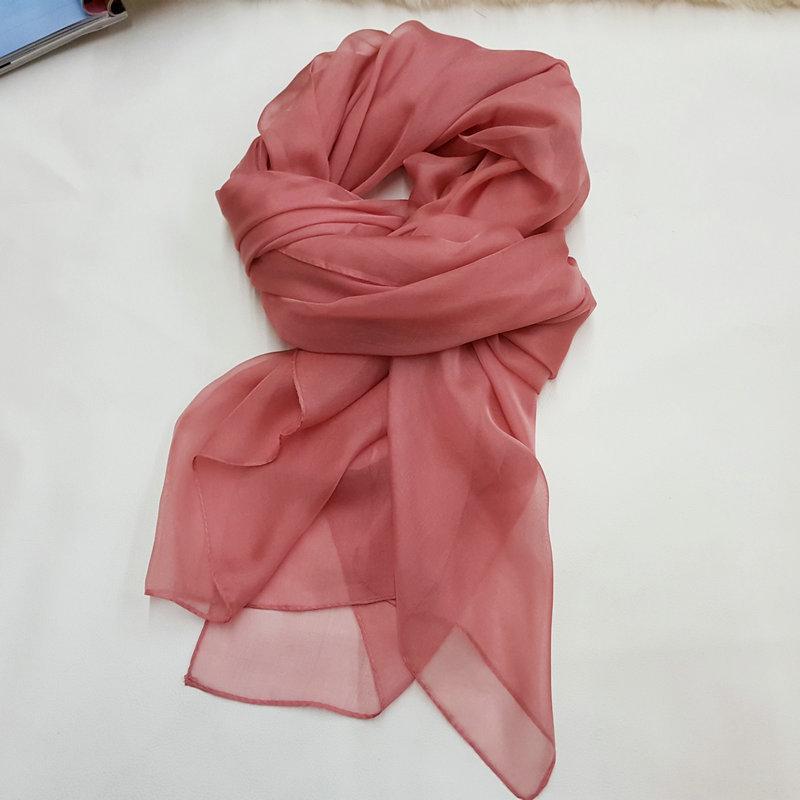 Elegancki Szalik z Jedwabiu Morwowego: Wszechstronny, Lekki, Rozmiar Plus, Akcesorium Czterosezonowe dla Kobiet