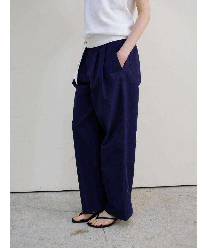 Ninnis Two-Tuck Curved Pants (Navy)